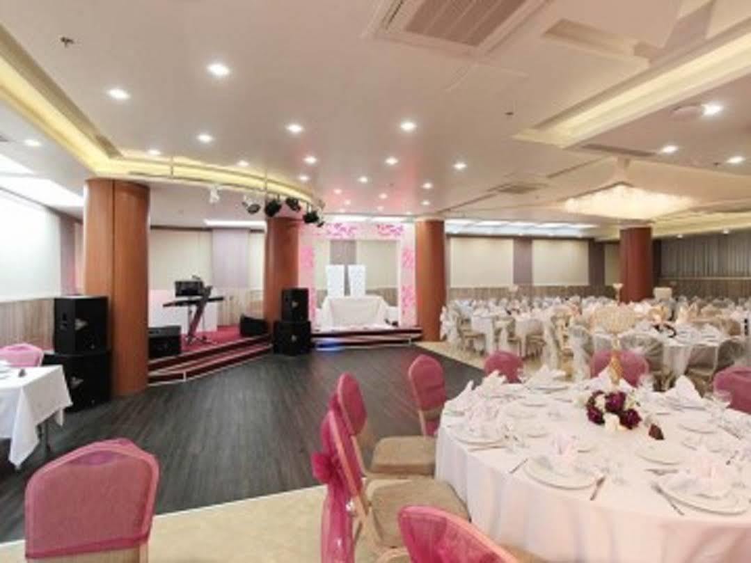Forum Suite Otel Mersin  Exterior photo