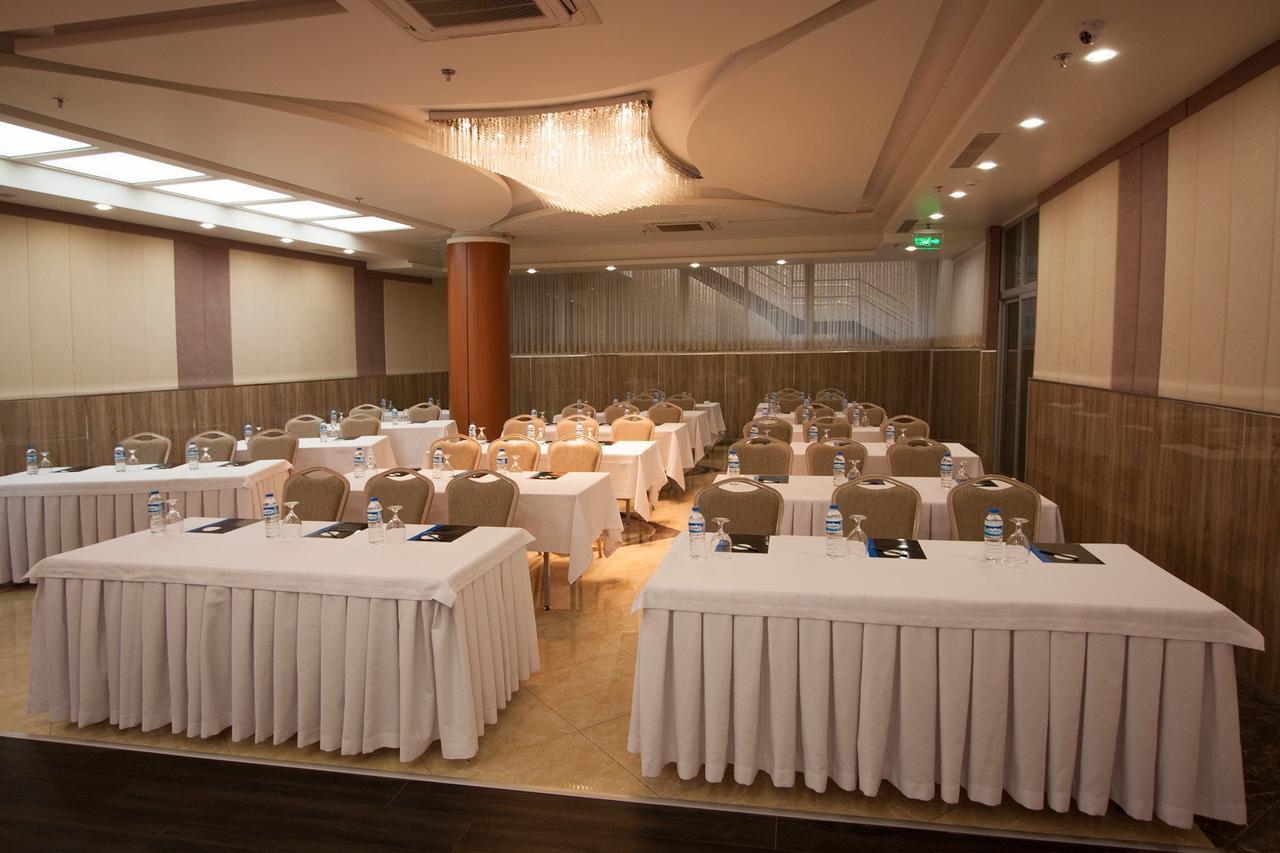 Forum Suite Otel Mersin  Exterior photo