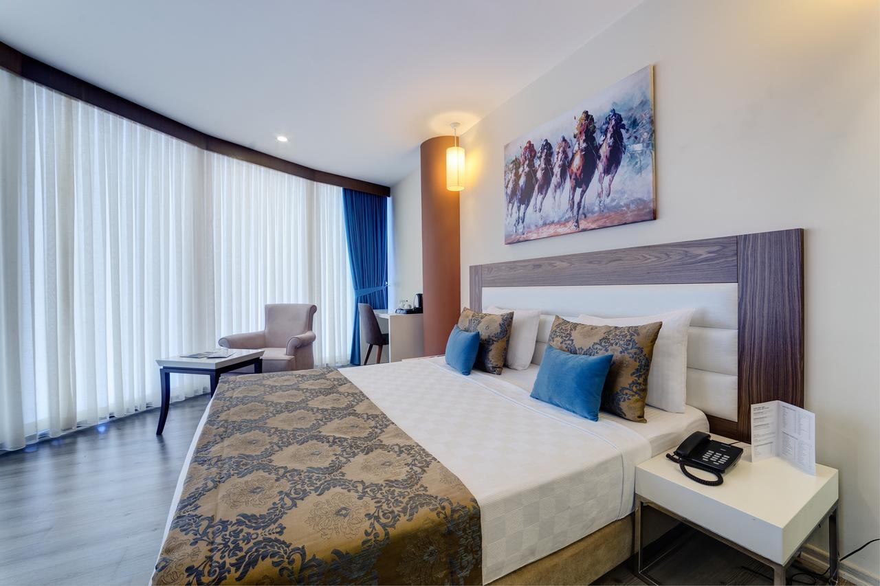 Forum Suite Otel Mersin  Exterior photo